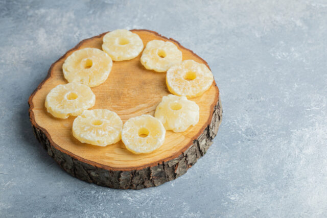 tarta de piña con sobaos pasiegos